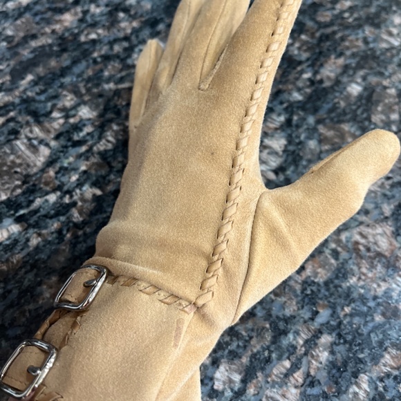 Woman’s leather/suede gloves - Picture 6 of 6